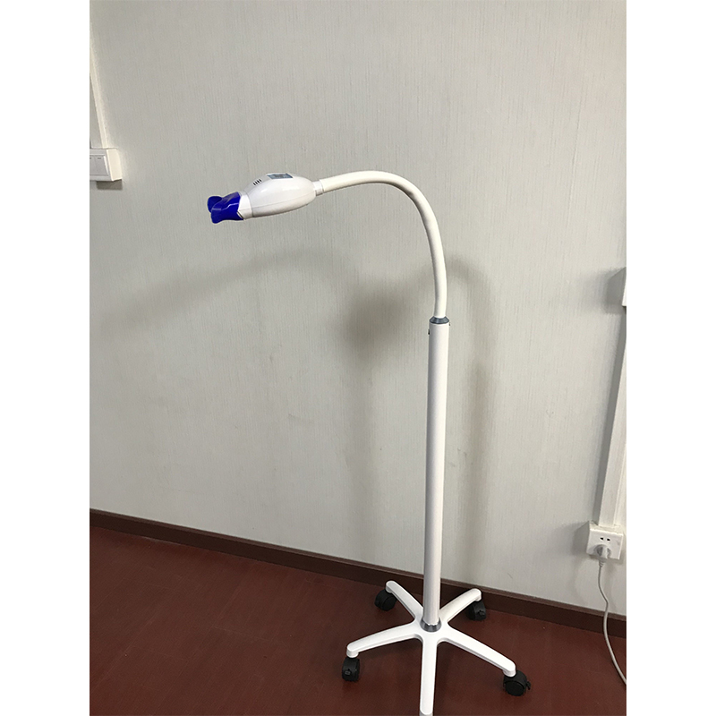 Macchina per lo sbiancamento d - Teeth Whitening With Blue Light recensione e prezzo